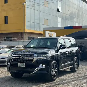 Toyota Land Cruiser 2022 Black