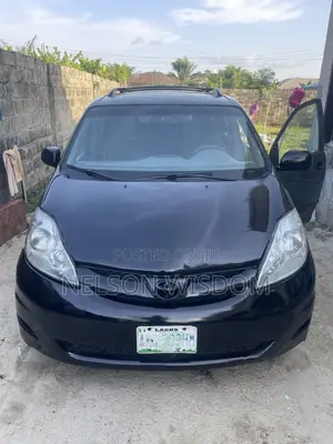 Toyota Sienna XLE FWD 2006 Black