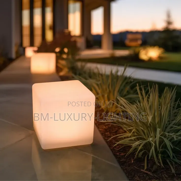 Cube Designed Outdoor Lamp