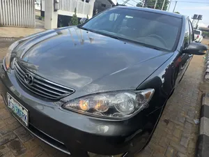 Toyota Camry 2004 Gray