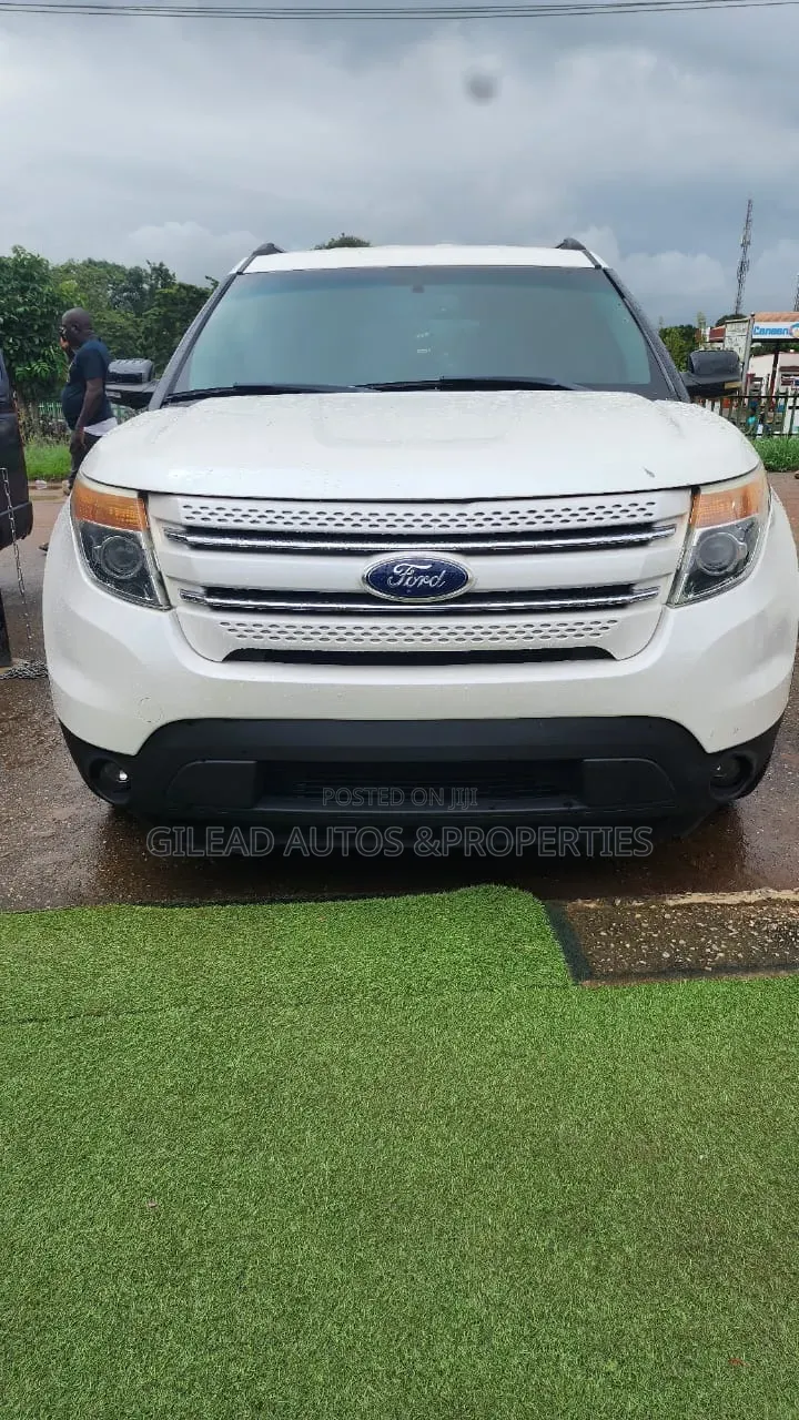 Ford Explorer XLT 4dr 4x4 (3.5L 6cyl 6A) 2013