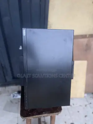 Desktop Computer Lenovo 8GB Intel Core i5 SSD 256GB