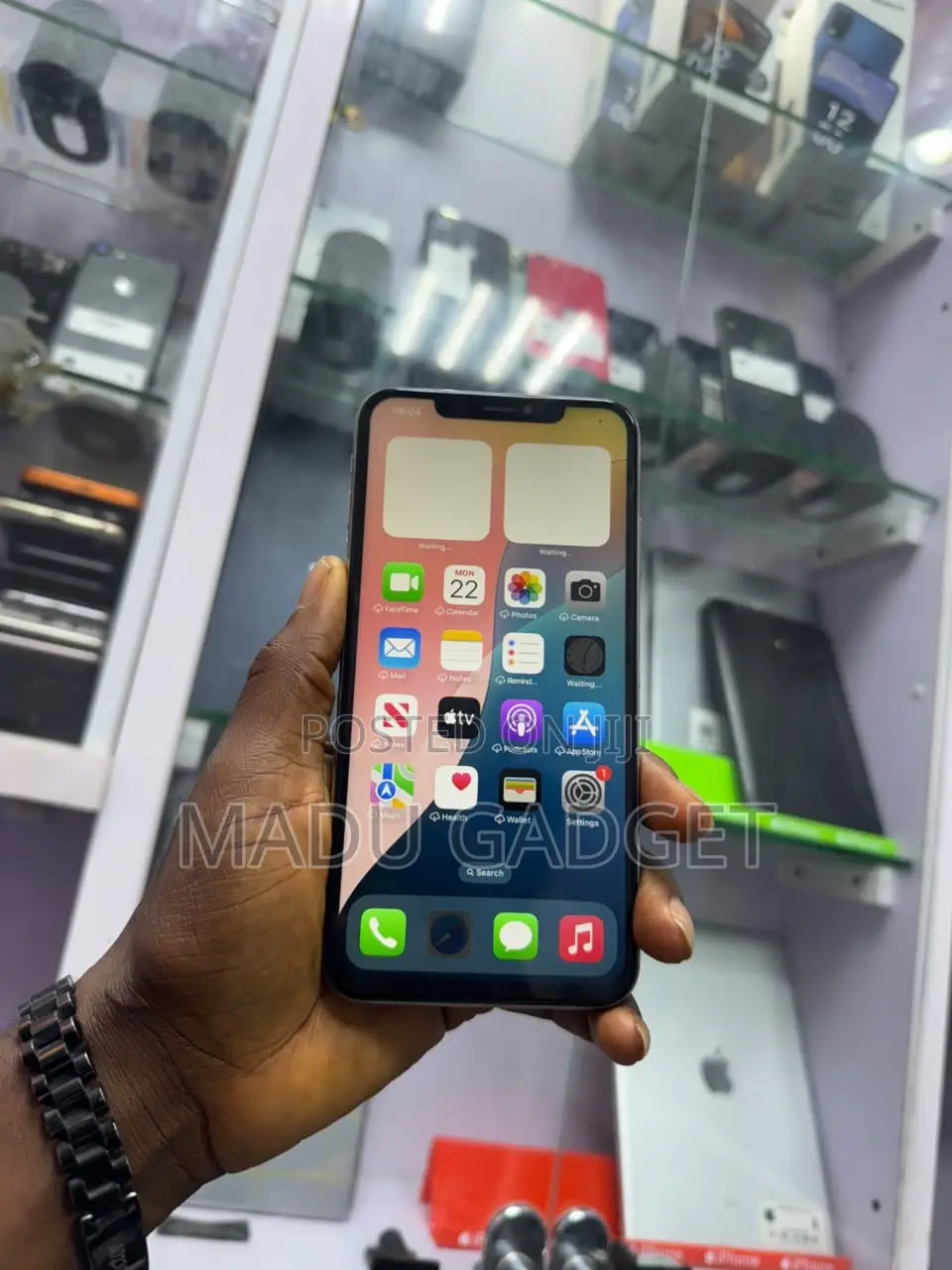 Apple iPhone XS Max 64 GB White