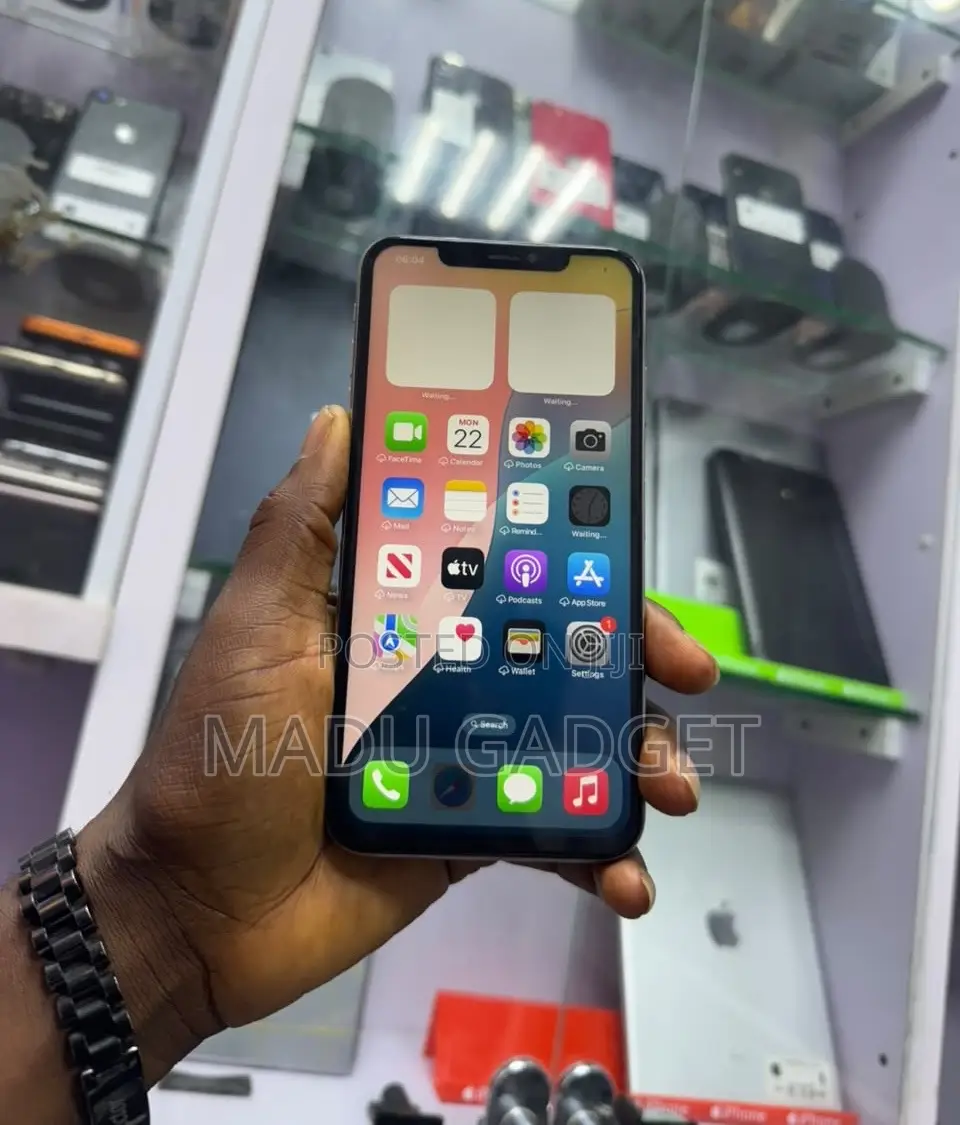 Apple iPhone XS Max 64 GB White