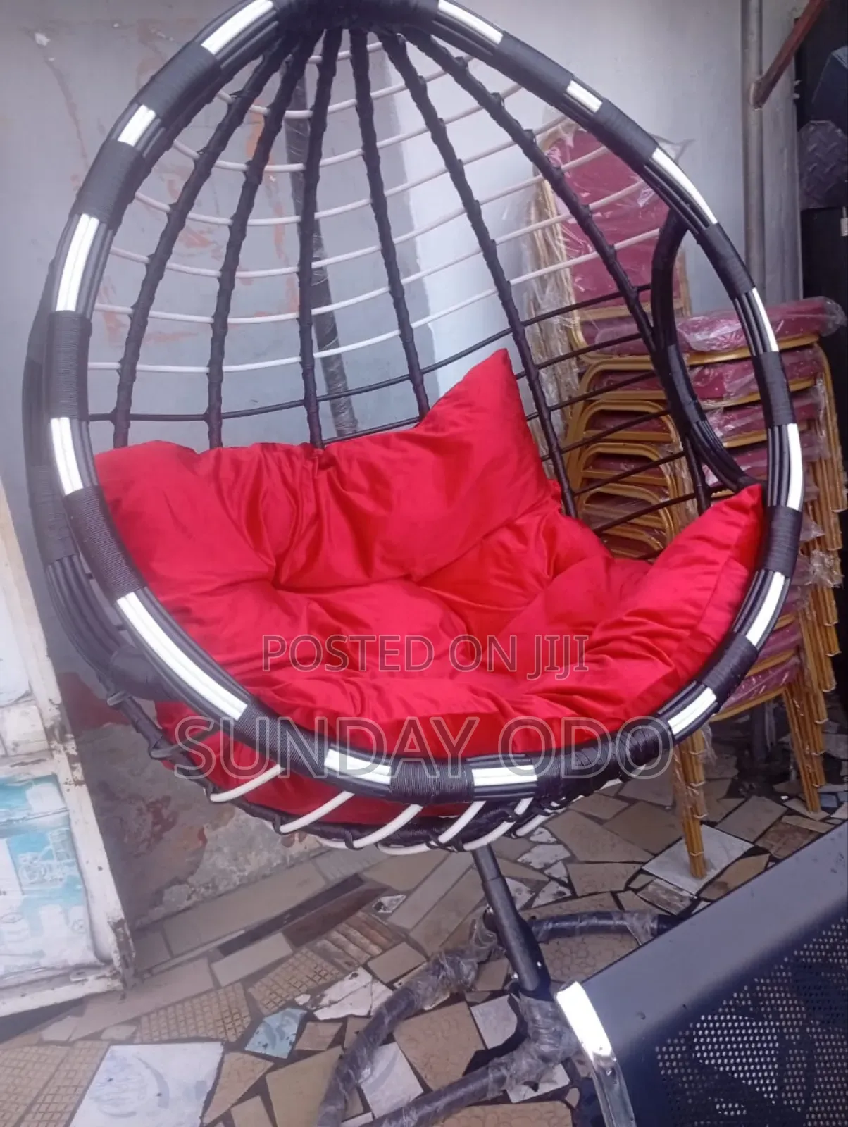 Sitting Down Swinging Chair