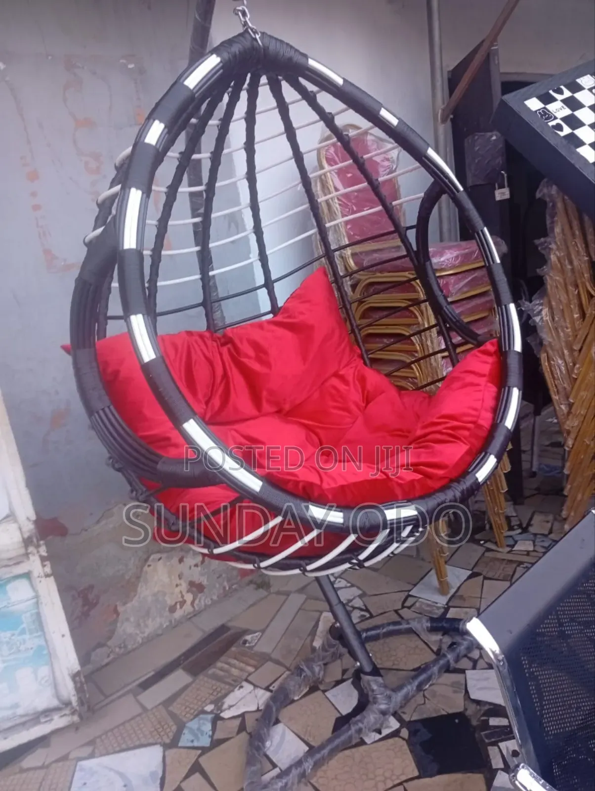 Sitting Down Swinging Chair