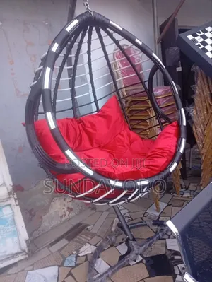 Sitting Down Swinging Chair