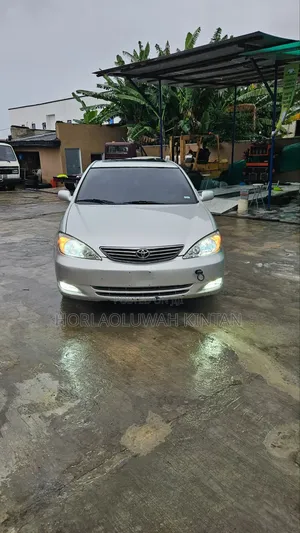 Toyota Camry 2004 Silver