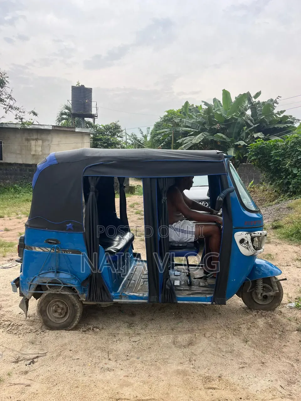 TVS King Cargo 2022 Blue