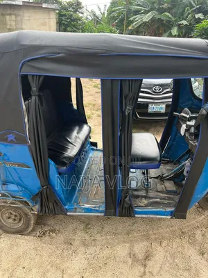 TVS King Cargo 2022 Blue