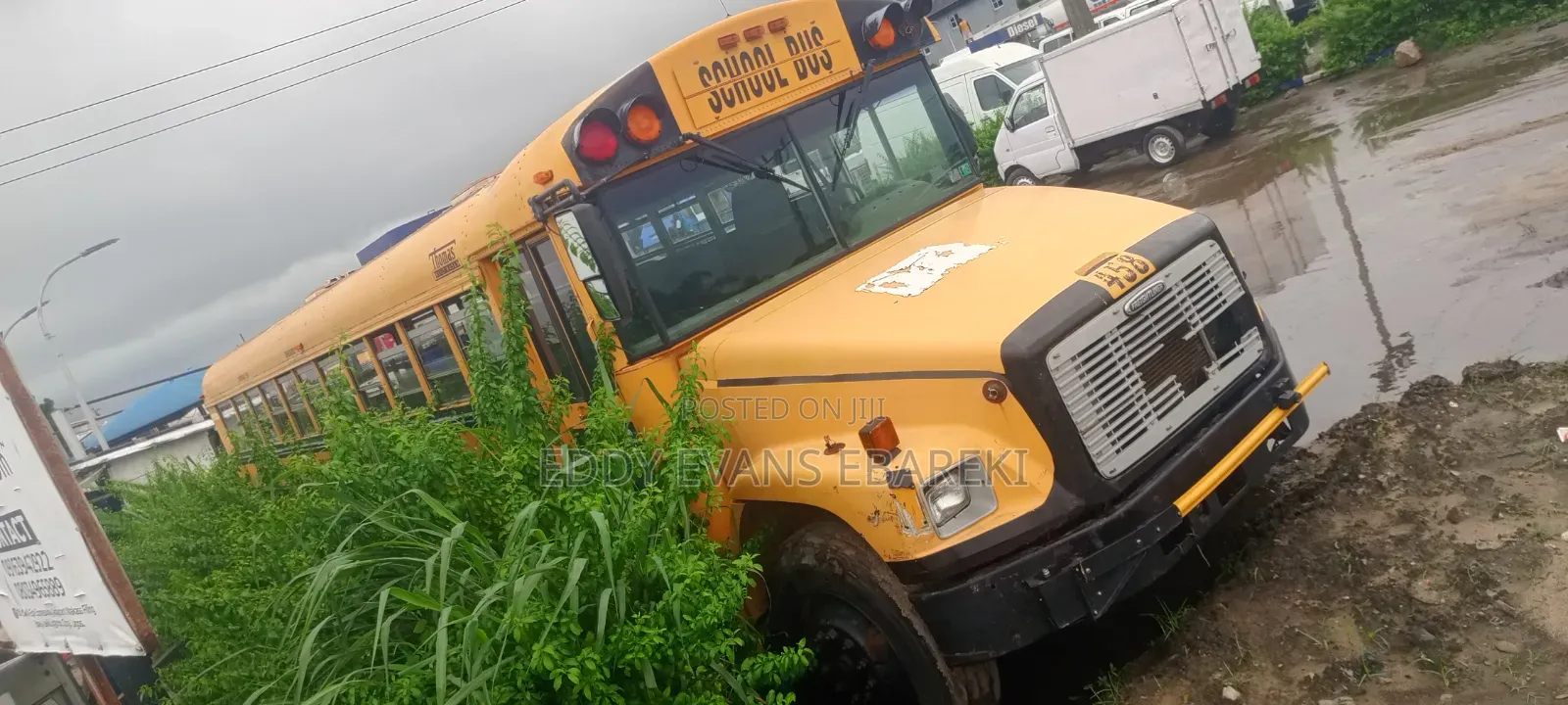 Freightliner C2 2007 Yellow