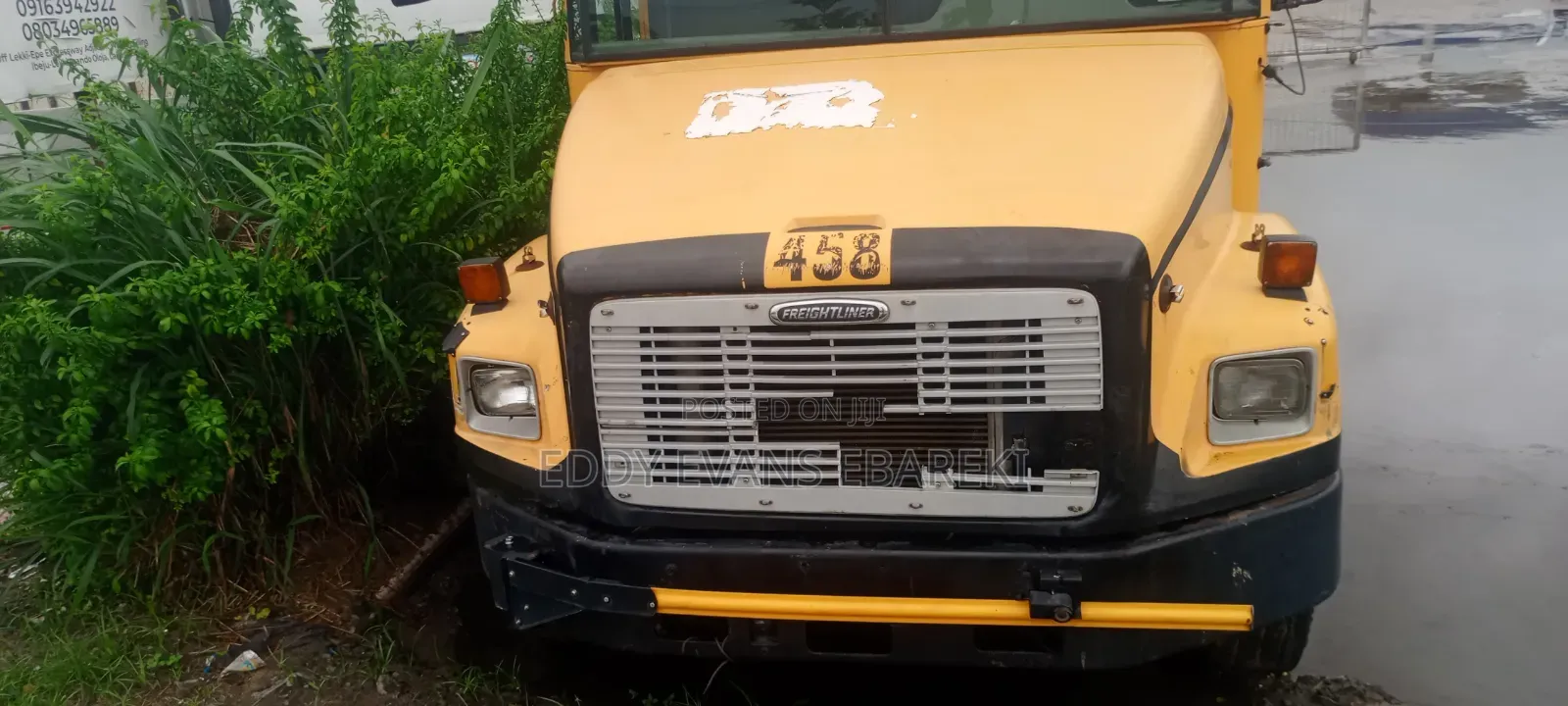 Freightliner C2 2007 Yellow