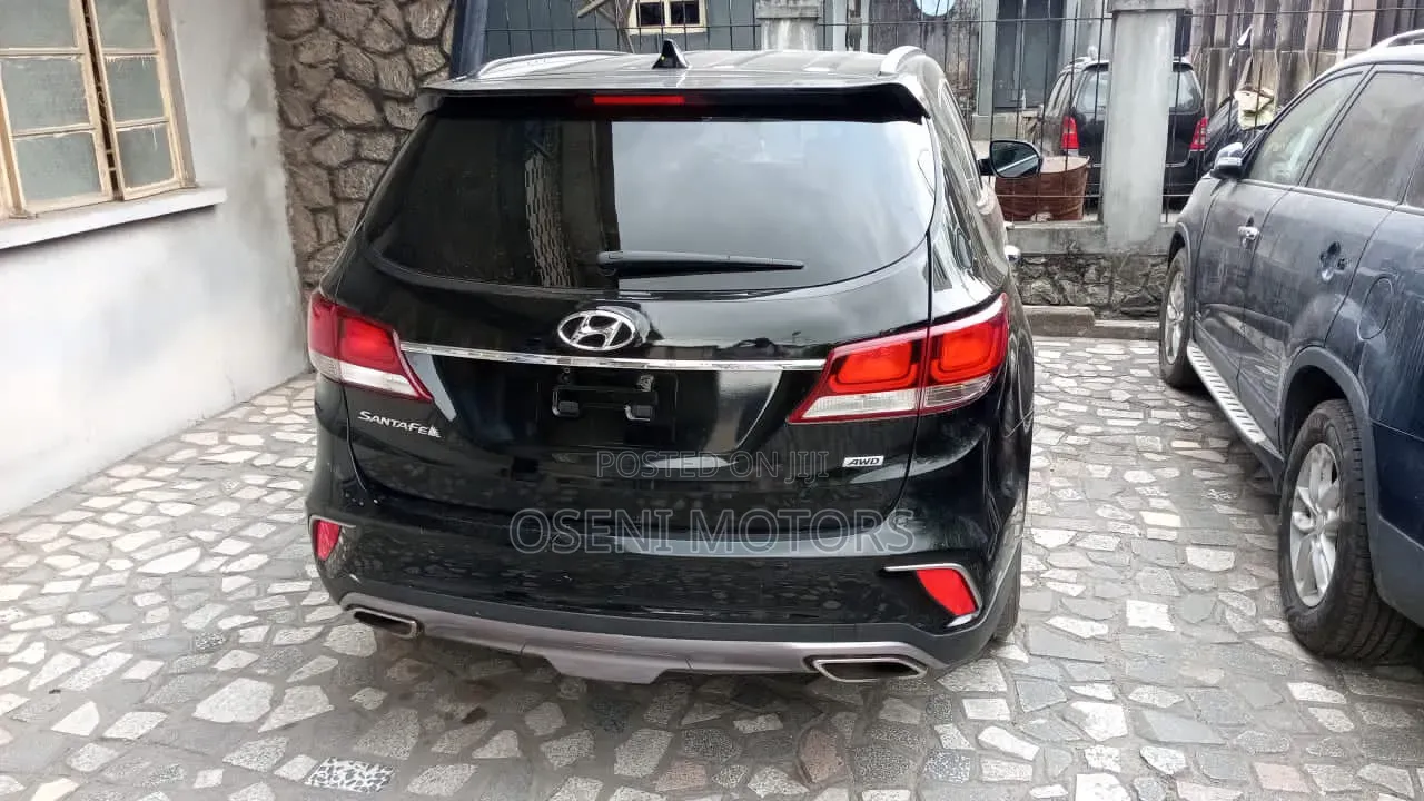 Hyundai Santa Fe 2017 Black
