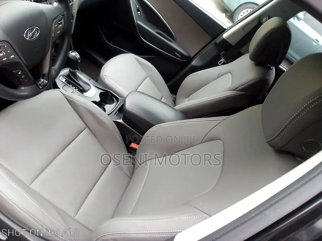 Hyundai Santa Fe 2017 Black
