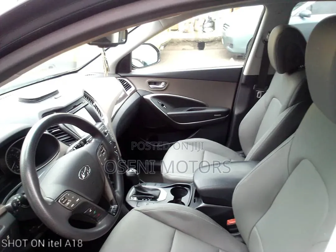 Hyundai Santa Fe 2017 Black