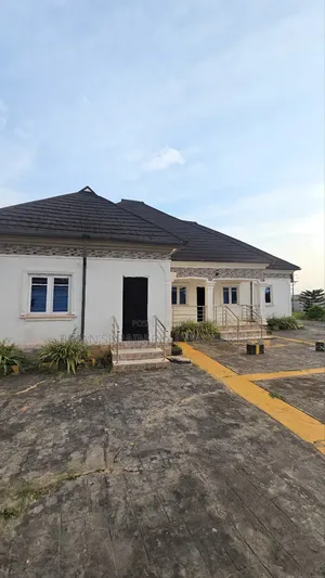 3bdrm Bungalow in Briansbrain, Benin City for sale