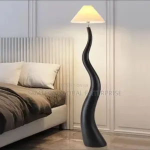 Modern Wave Floor Lamp – Elegant Designer Standing Lamp