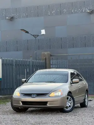Honda Accord 2004 Gold