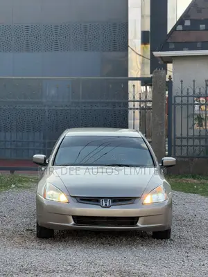 Honda Accord 2004 Gold