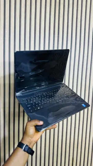 Laptop Dell Latitude 15 3570 8GB Intel Core i3 HDD 500GB