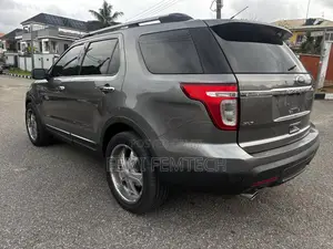 Ford Explorer XLT 4dr 4x4 (3.5L 6cyl 6A) 2011 Gray