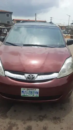 Toyota Sienna 2005 Burgundy