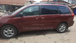 Toyota Sienna 2005 Burgundy