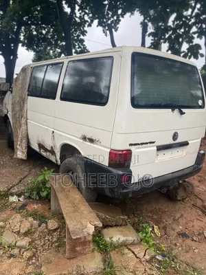 Volkswagen Transporter 2000 White