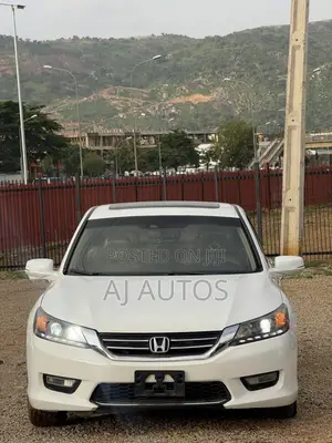 Honda Accord Touring V-6 4dr Sedan (3.5L 6cyl 6A) 2014 White