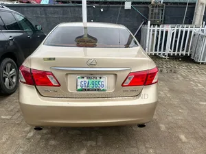 Numbered Lexus Es530 2015