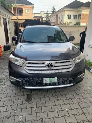 Toyota Highlander 3.5L 4WD 2013 Gray