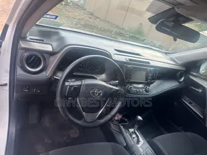 Toyota RAV4 2019 White