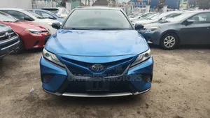 Toyota Camry 2019 Blue