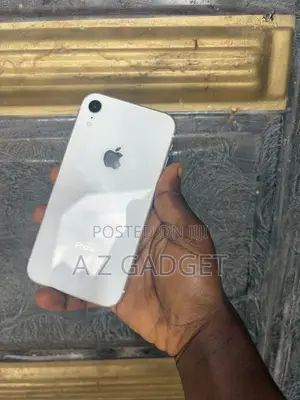 Apple iPhone XR 64 GB White
