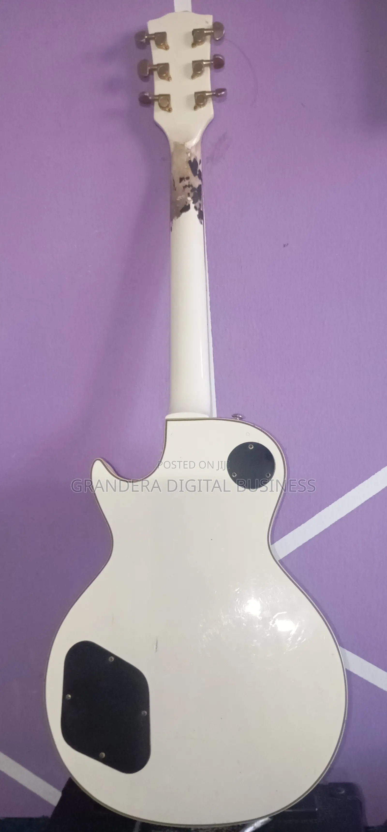 White Grassroot Electric Jazz Guitar