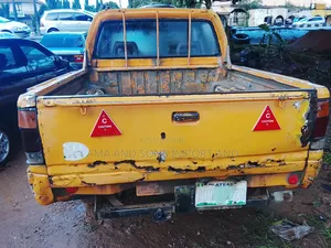 Isuzu Trooper 1997 Yellow