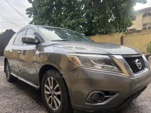 Nissan Pathfinder S 4dr SUV 4WD (3.5L 6cyl CVT) 2015 Gray