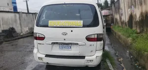 Hyundai H1 2007 White