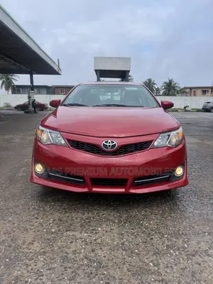 Toyota Camry SE V6 4dr Sedan (3.5L 6cyl 6A) 2012 Red