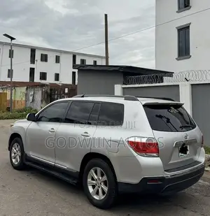 Toyota Highlander Limited 3.5l 4WD 2013 Silver