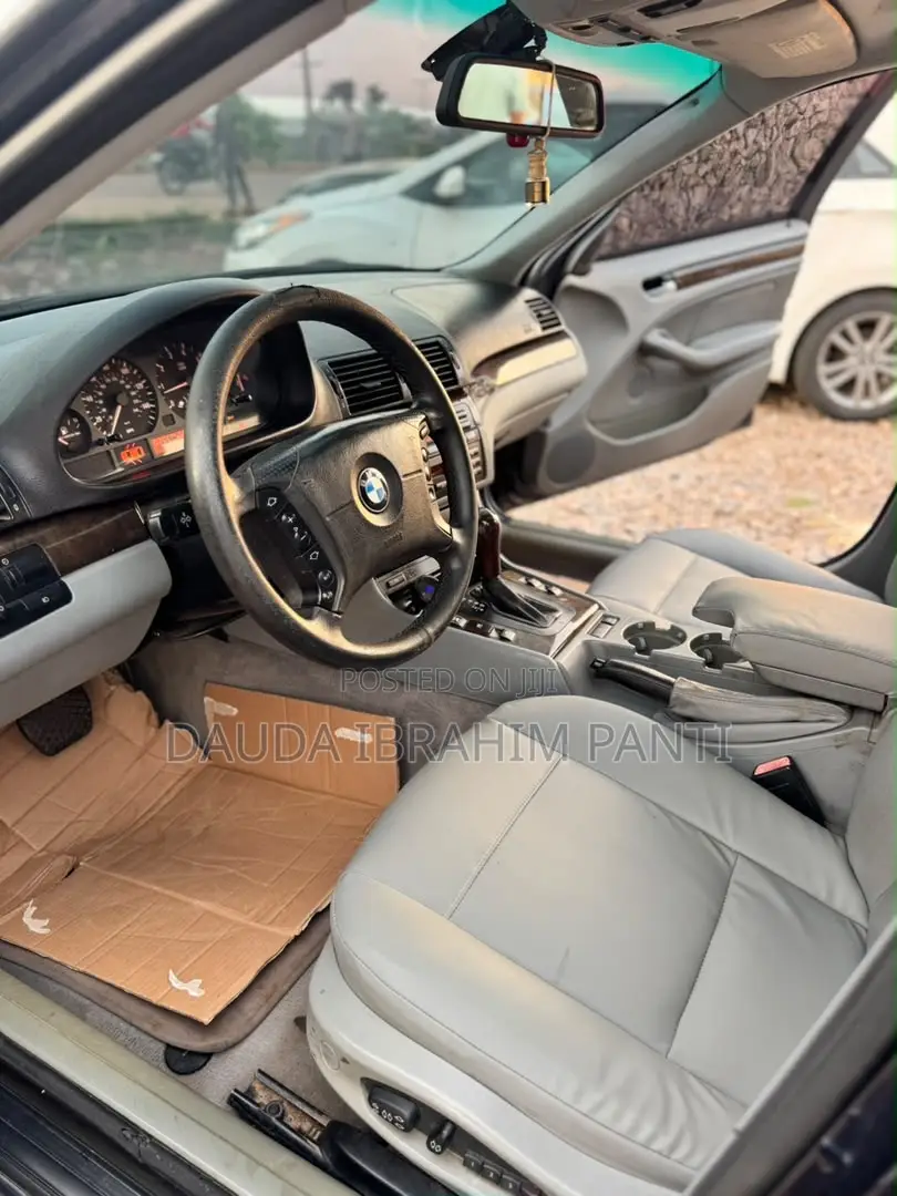 BMW 328i 2004