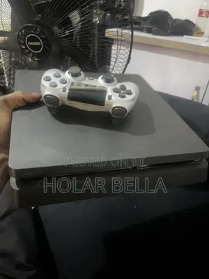 Ps4 Slim With Ones Controller Pad
