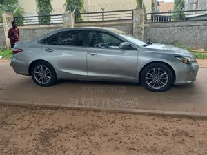 Toyota Camry 2016 Silver