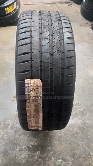 Brand New 285/40r23