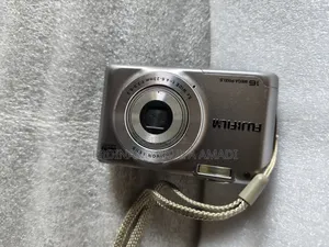 Fujifilm Digital Photo Video Camera for Vintage and Passport Snappin