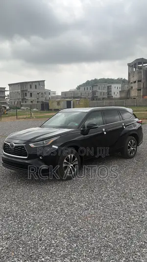 Toyota Highlander XLE 2021 Black