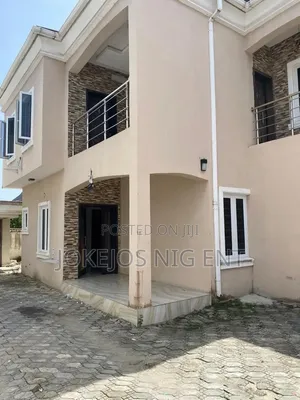 4bdrm Duplex in Peninsula Estate for sale