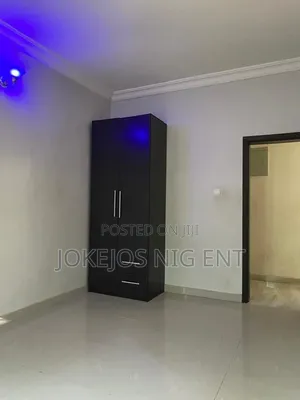 4bdrm Duplex in Peninsula Estate for sale