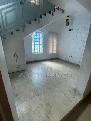 4bdrm Duplex in Lekki Phase 1 for rent