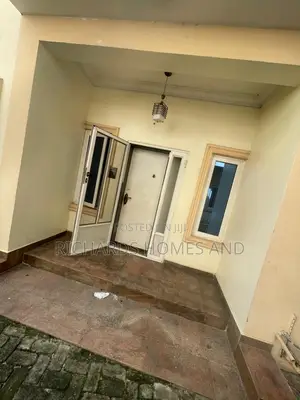 4bdrm Duplex in Lekki Phase 1 for rent